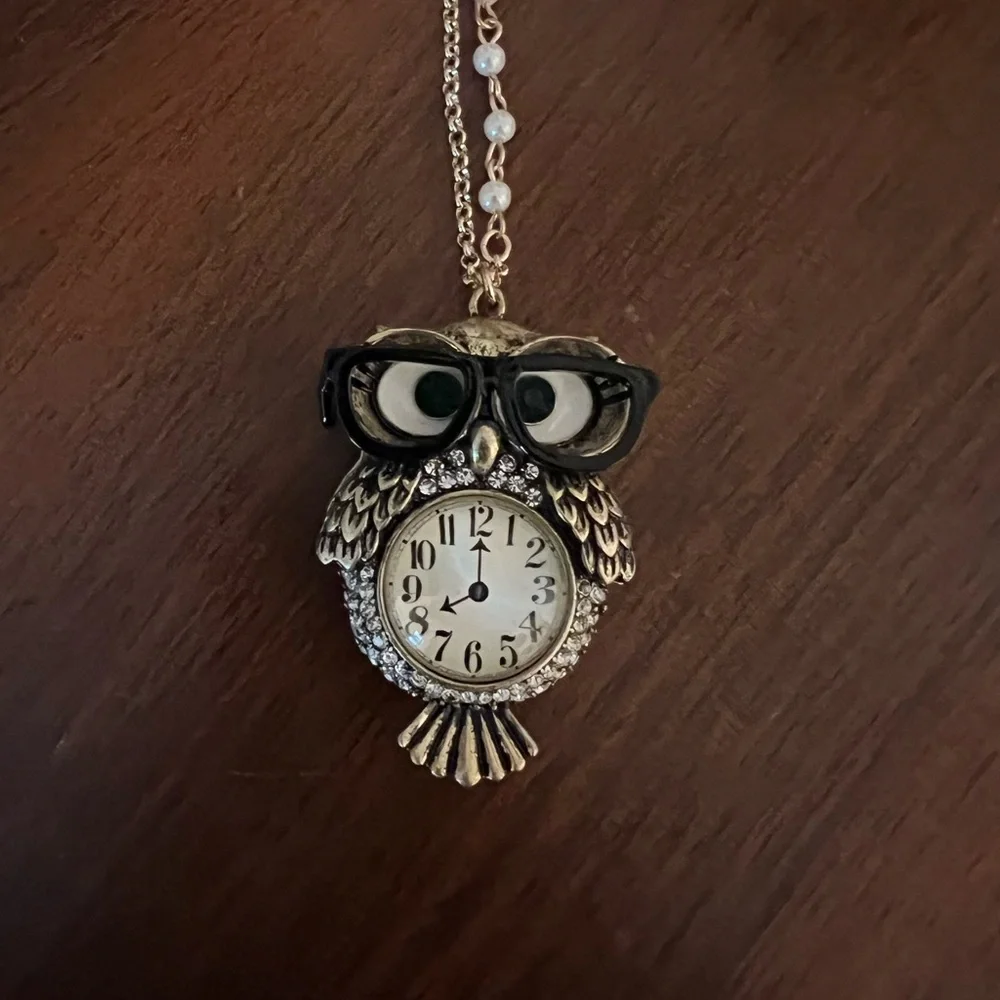 Betsy Johnson Owl Pendant Necklace.Black & Silver.Brand new with tags. - Picture 9 of 10